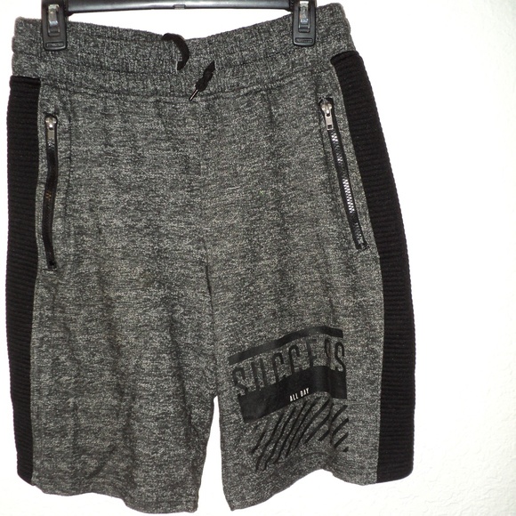 Five By Five Shorts - Picture 3 of 3